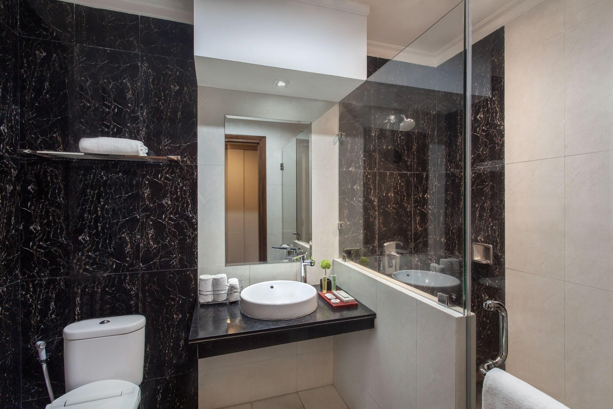 Sahati Hotel Джакарта Экстерьер фото