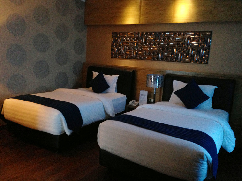 Sahati Hotel Джакарта Экстерьер фото